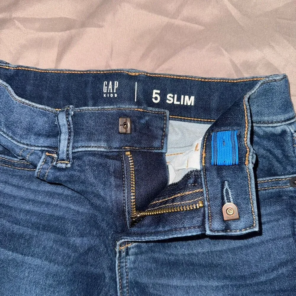Gap Kids Boys Slim Fit Jeans Dark Wash Blue Denim, Size 5 Slim (358229-00)